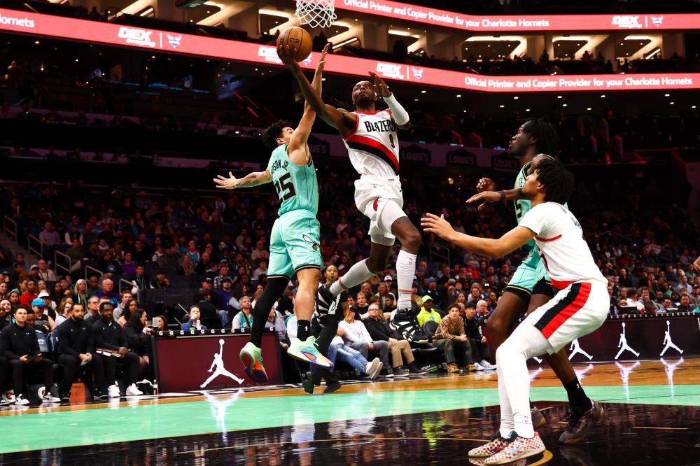 更凸显了阿 更凸显了阿