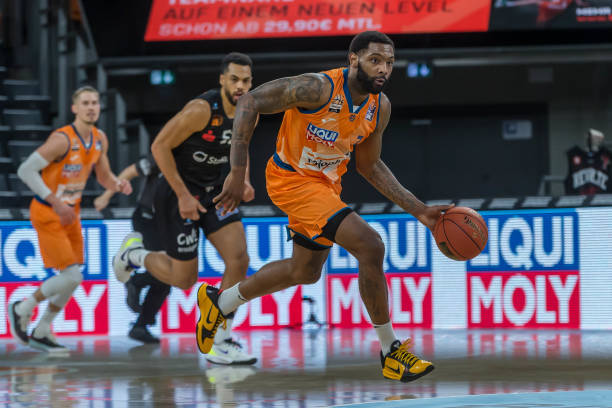 阿森纳凭借 阿森纳凭借